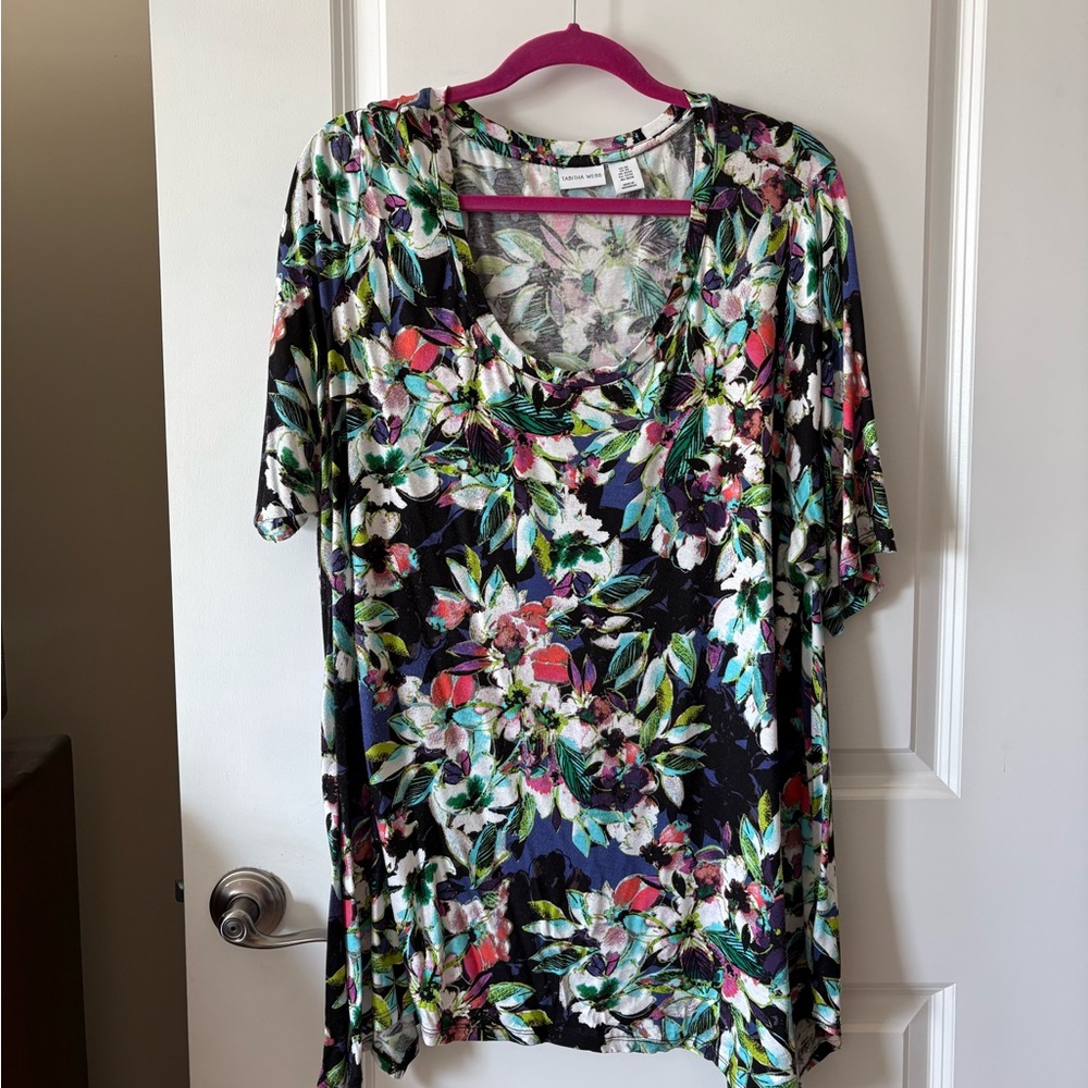 Floral Scoop Neck Women’s Top - Black Multi